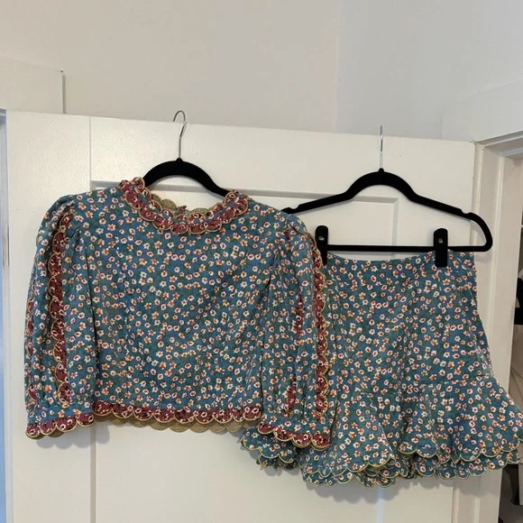 CeliaB Skirt Set - Picture 4 of 11